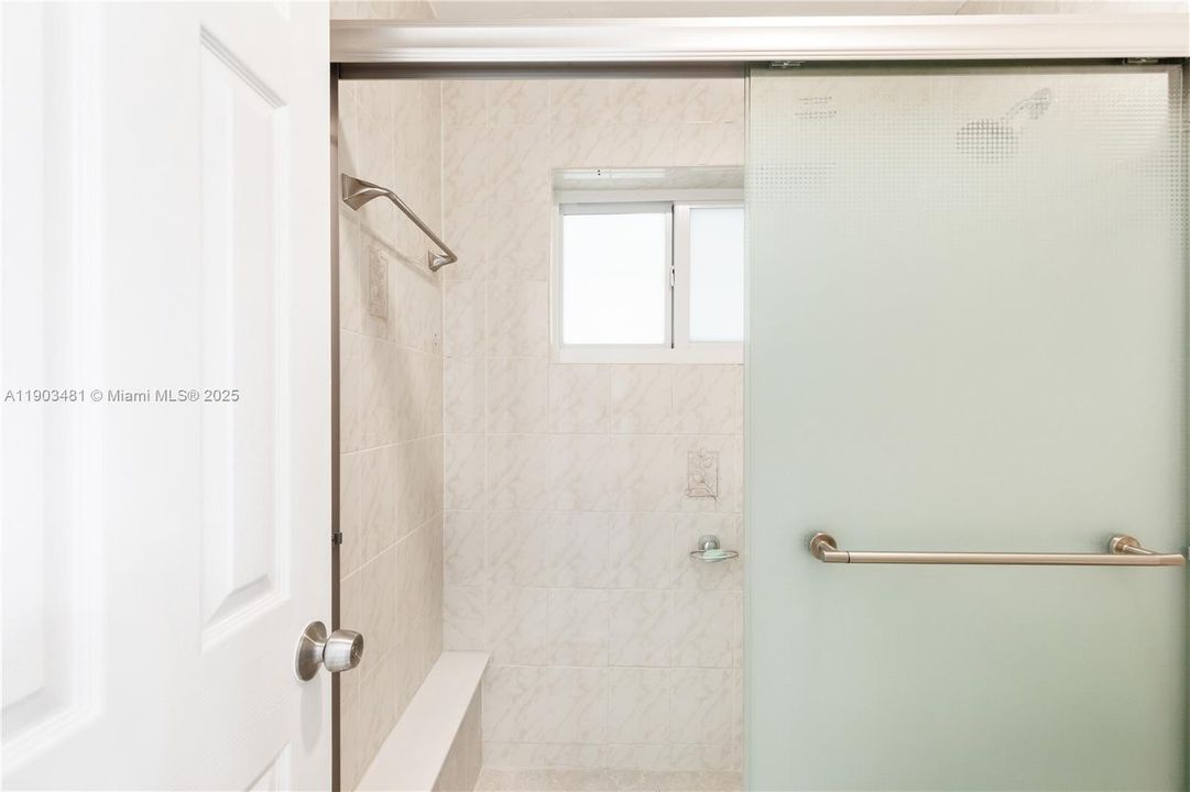 待售: $730,000 (3 贝兹, 2 浴室, 1364 平方英尺)