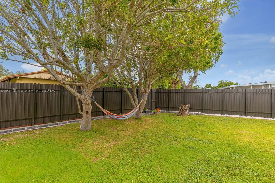 待售: $730,000 (3 贝兹, 2 浴室, 1364 平方英尺)