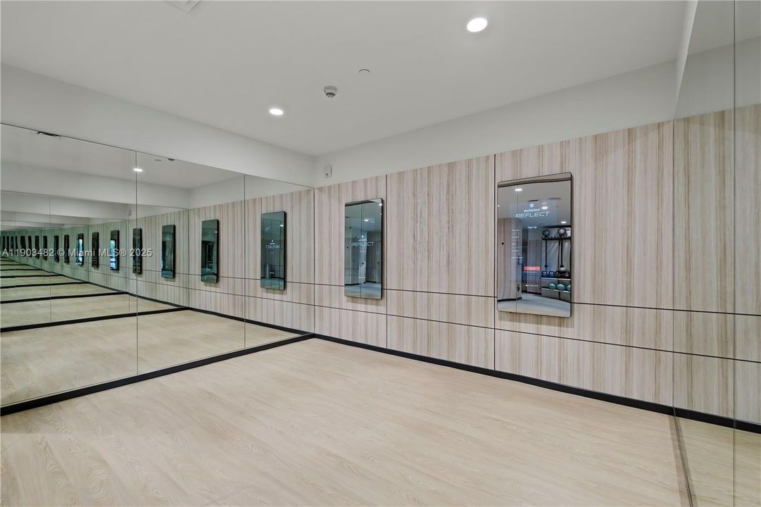 Active With Contract: $5,454 (3 beds, 2 baths, 1674 Square Feet)