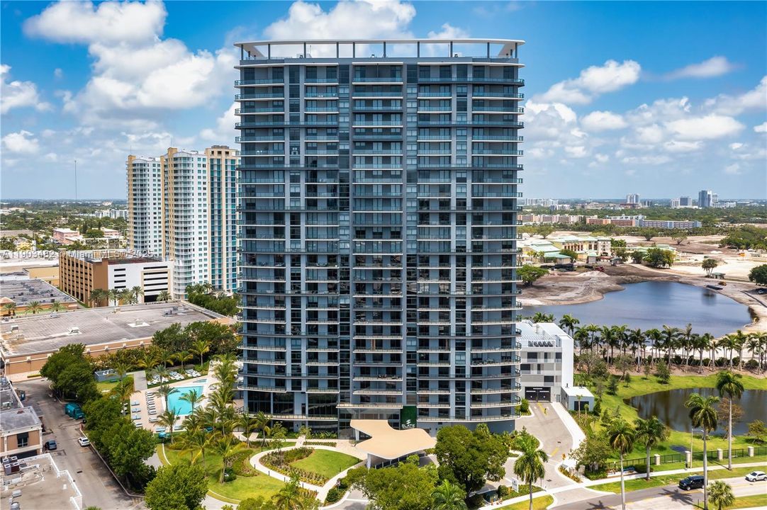 Active With Contract: $5,454 (3 beds, 2 baths, 1674 Square Feet)