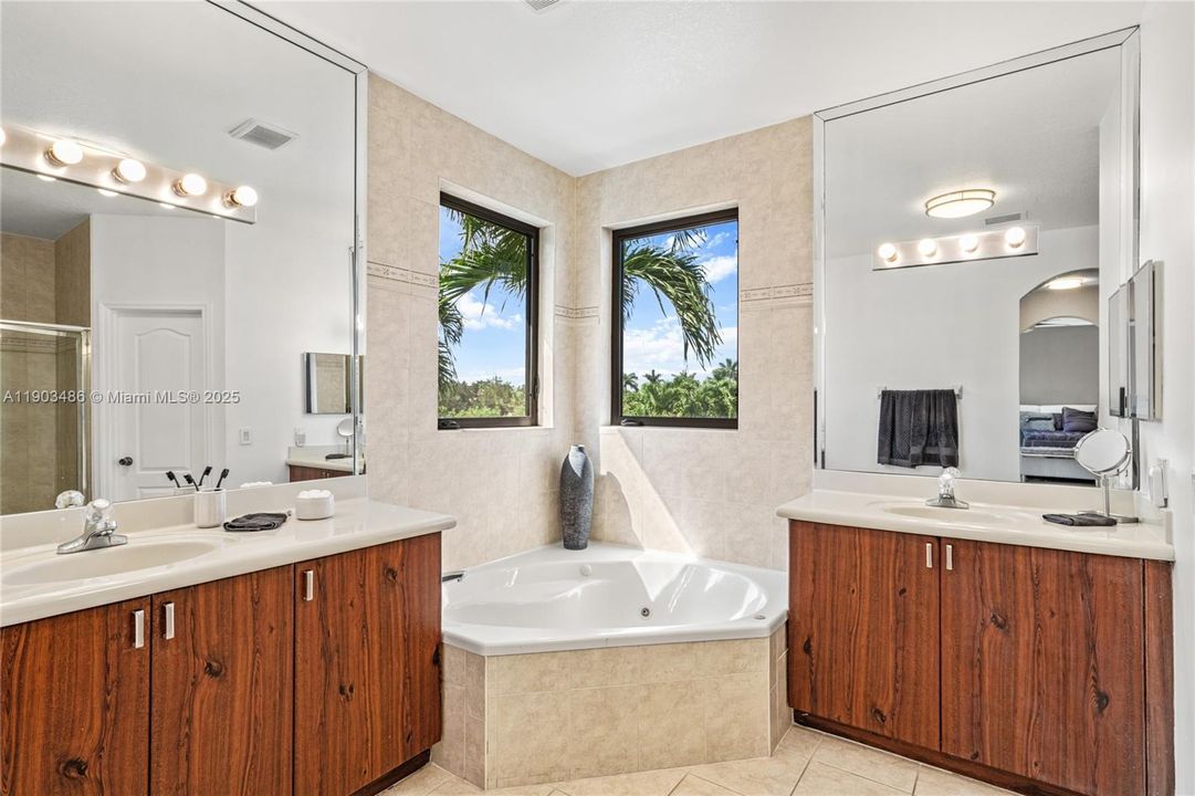 Active With Contract: $920,000 (4 beds, 3 baths, 2627 Square Feet)