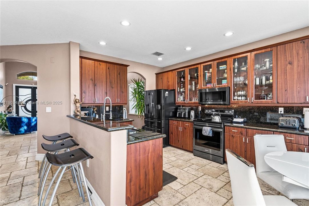 Active With Contract: $920,000 (4 beds, 3 baths, 2627 Square Feet)