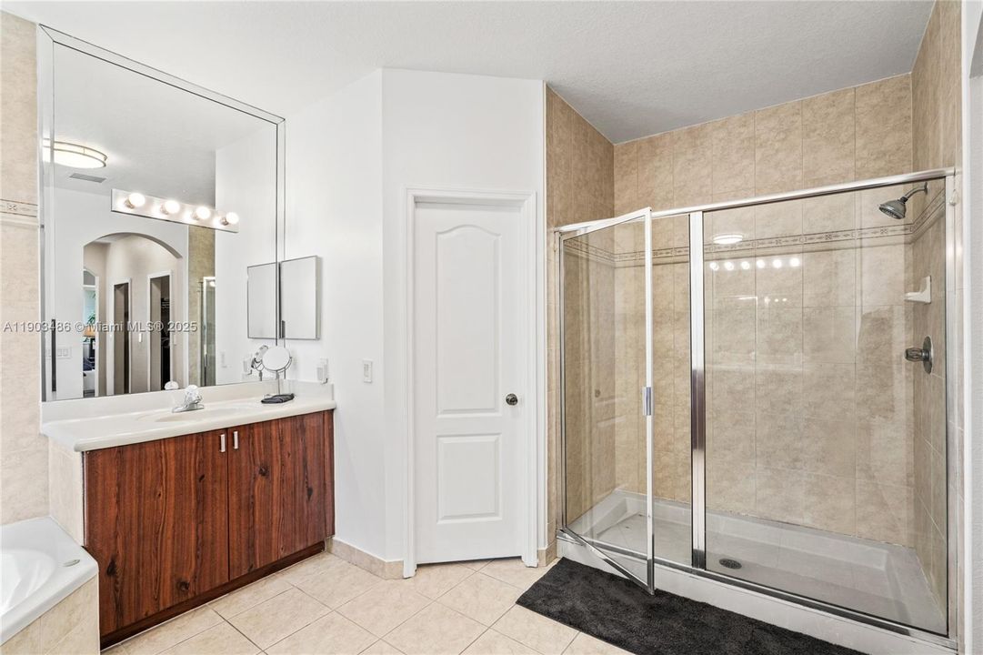 Active With Contract: $920,000 (4 beds, 3 baths, 2627 Square Feet)