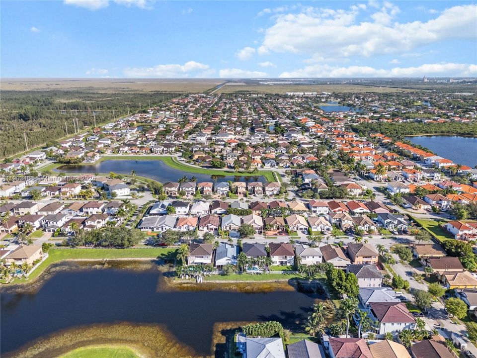 Active With Contract: $920,000 (4 beds, 3 baths, 2627 Square Feet)