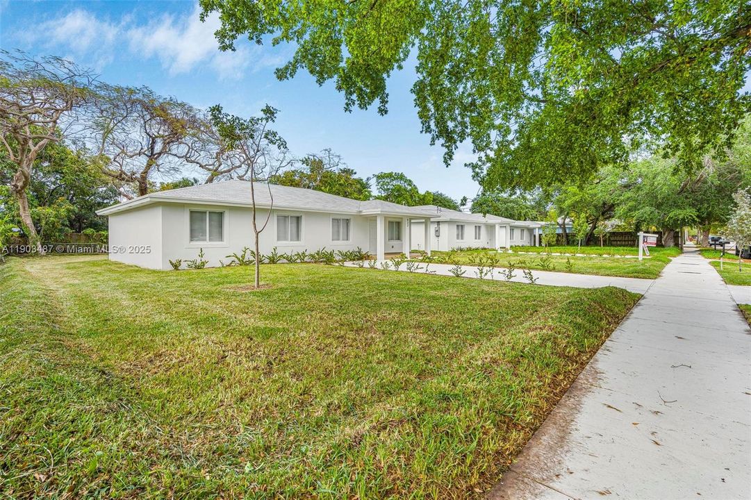 For Rent: $4,250 (4 beds, 2 baths, 1600 Square Feet)