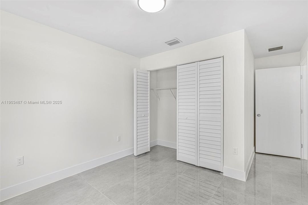 For Rent: $4,250 (4 beds, 2 baths, 1600 Square Feet)