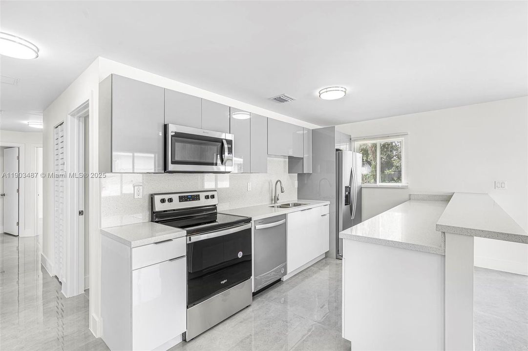 For Rent: $4,250 (4 beds, 2 baths, 1600 Square Feet)