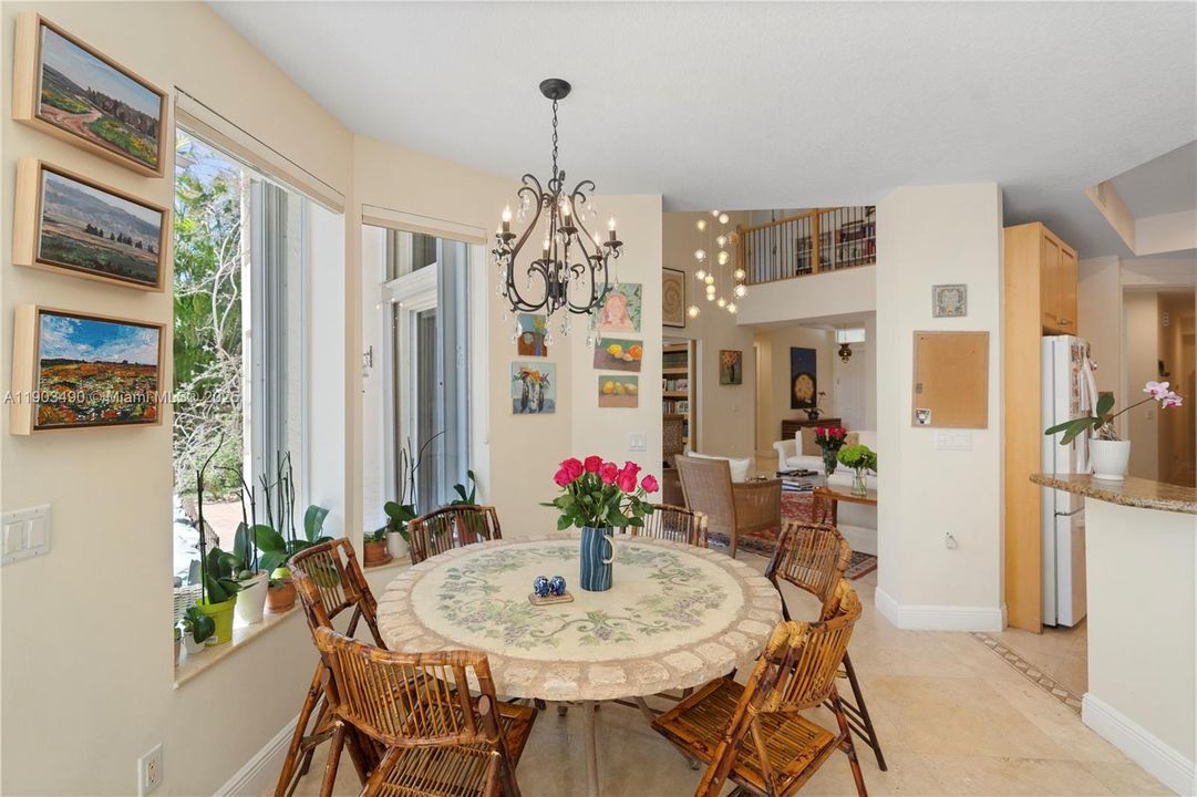 出租: $14,500 (6 贝兹, 5 浴室, 4212 平方英尺)