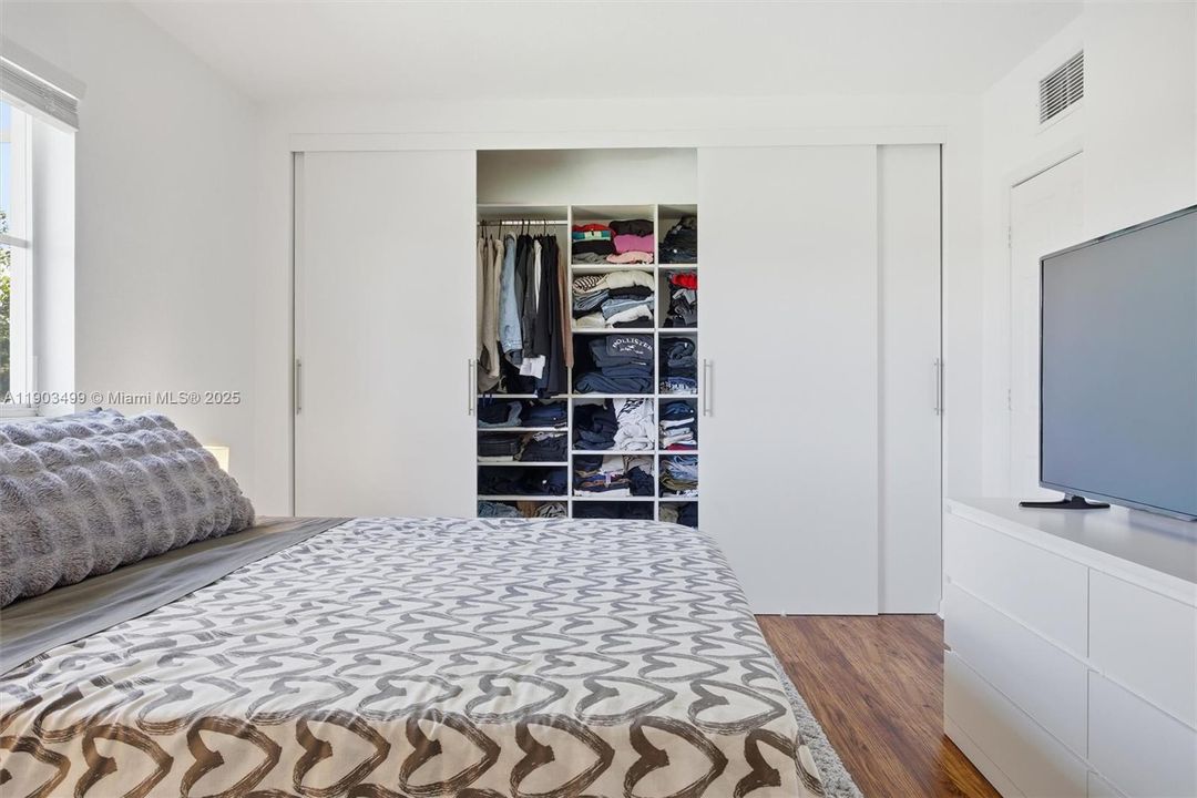 For Sale: $415,000 (3 beds, 2 baths, 1306 Square Feet)