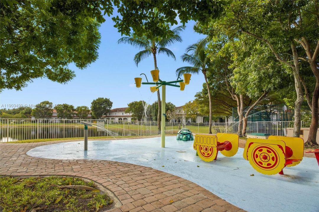 For Sale: $415,000 (3 beds, 2 baths, 1306 Square Feet)