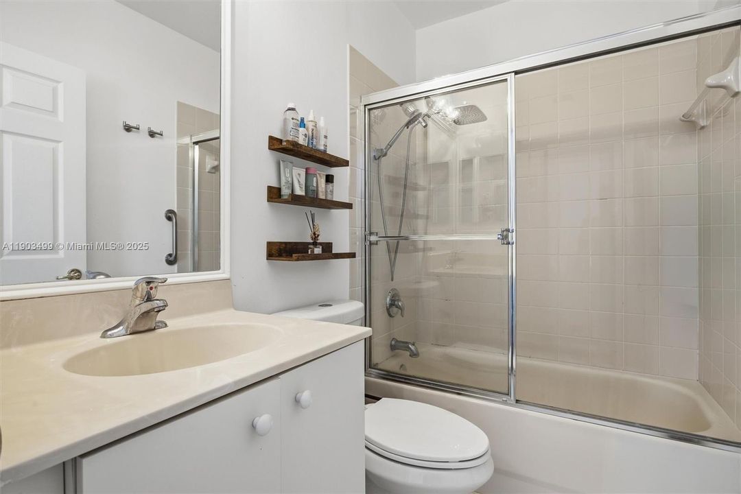 For Sale: $415,000 (3 beds, 2 baths, 1306 Square Feet)