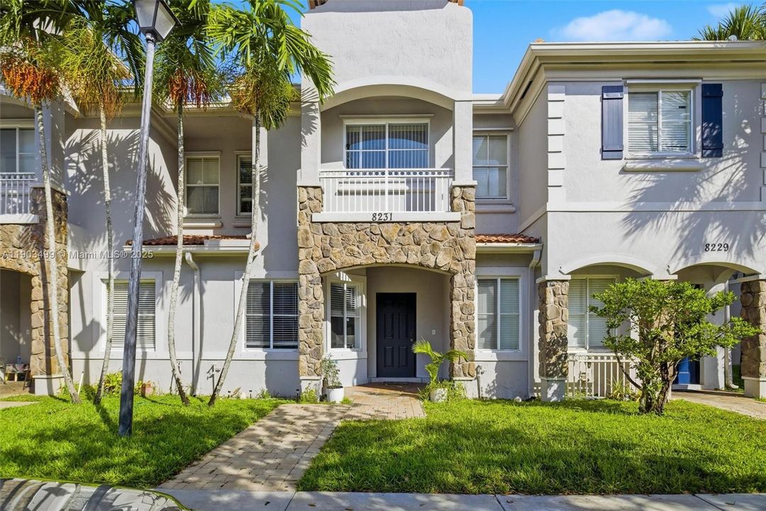 For Sale: $415,000 (3 beds, 2 baths, 1306 Square Feet)