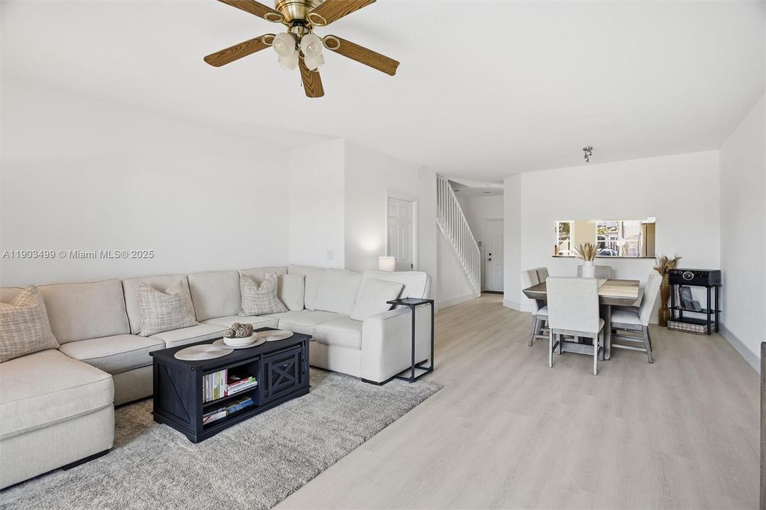 For Sale: $415,000 (3 beds, 2 baths, 1306 Square Feet)