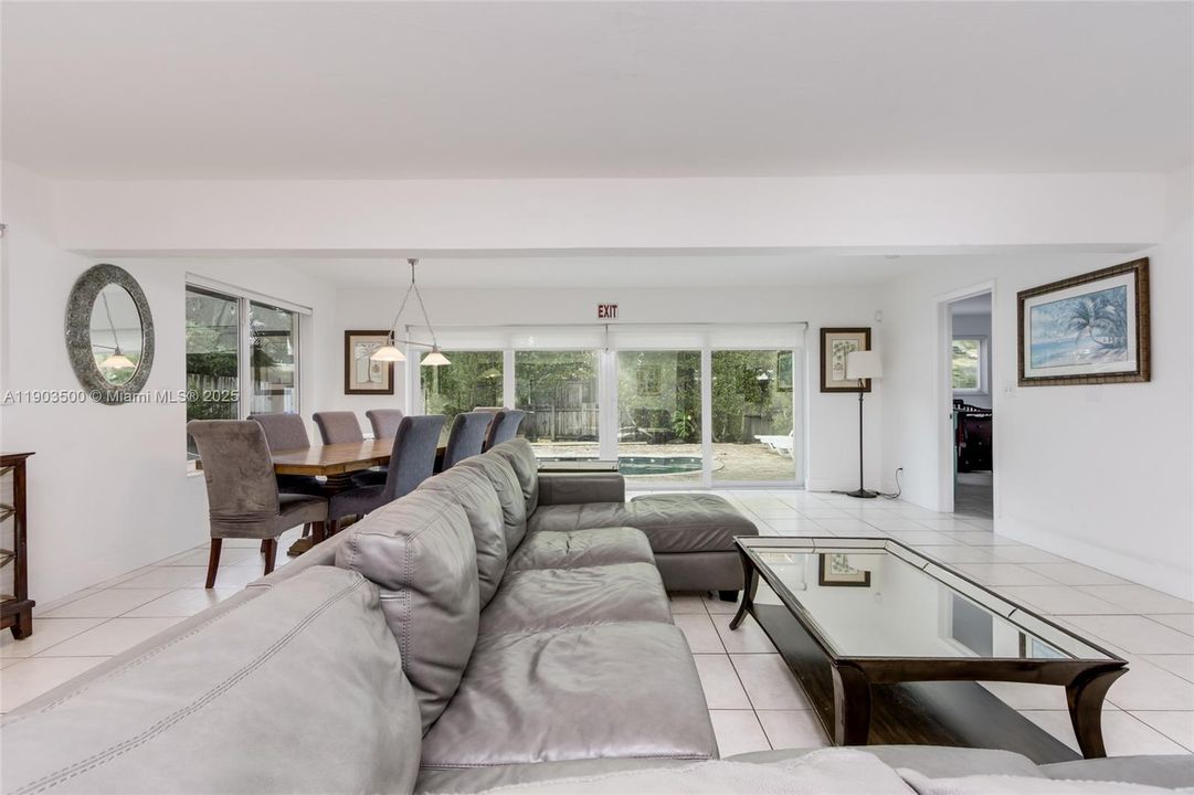 For Sale: $735,000 (4 beds, 3 baths, 1573 Square Feet)