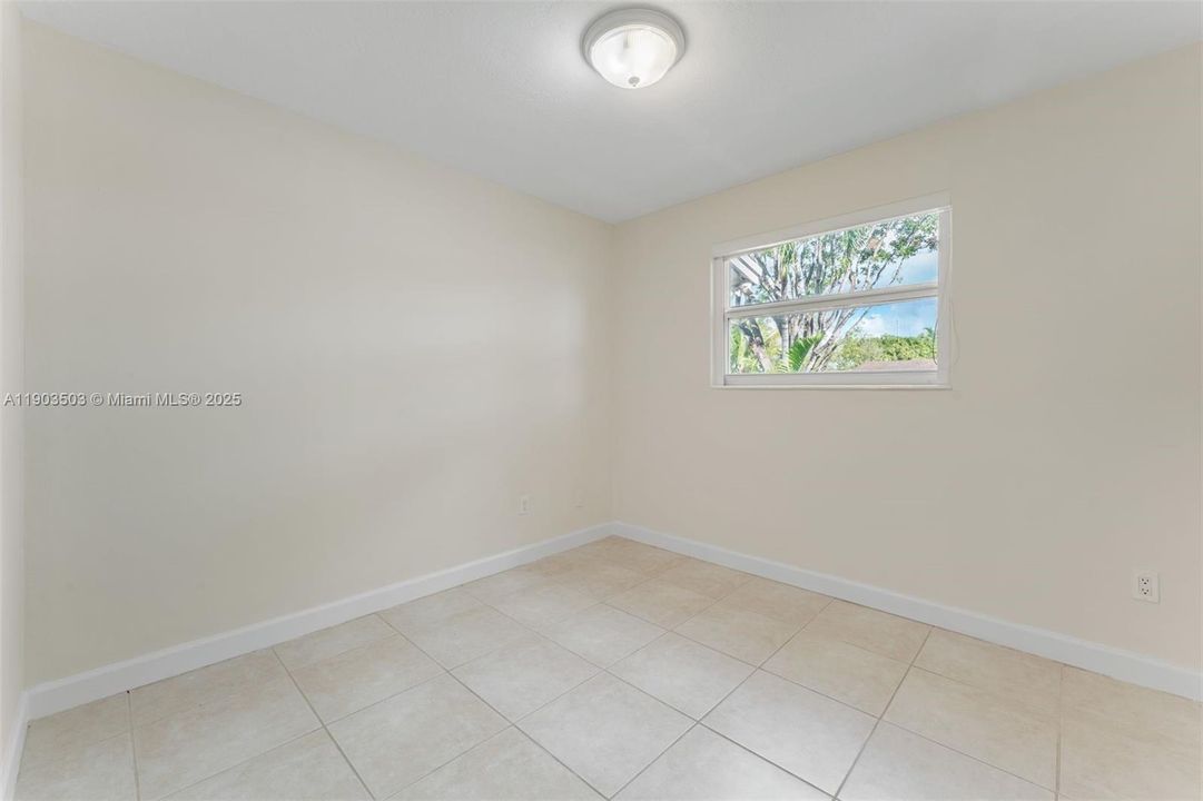 Active With Contract: $700,000 (4 beds, 2 baths, 1344 Square Feet)