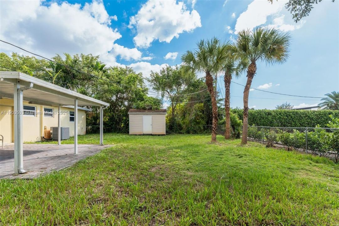 Active With Contract: $700,000 (4 beds, 2 baths, 1344 Square Feet)