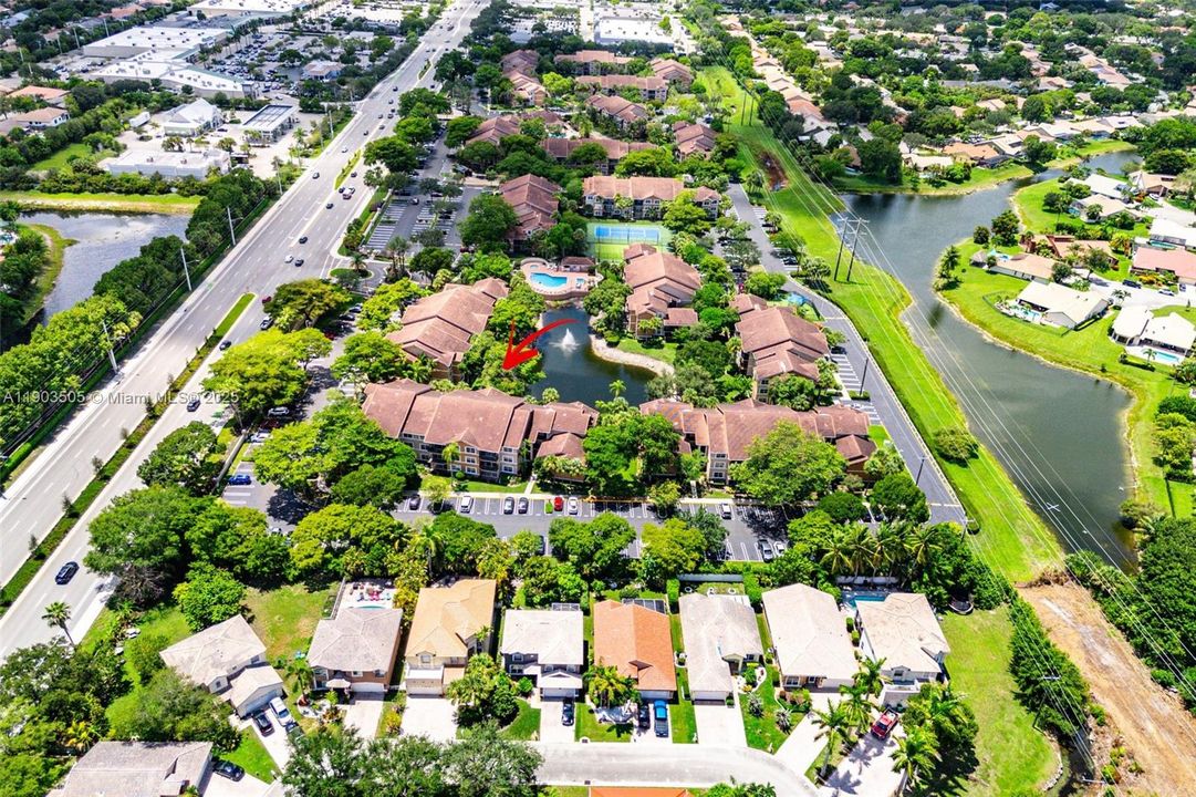 For Rent: $2,500 (2 beds, 2 baths, 984 Square Feet)