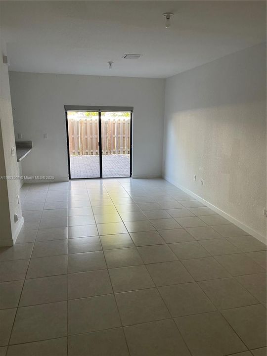 For Sale: $459,900 (3 beds, 2 baths, 1331 Square Feet)