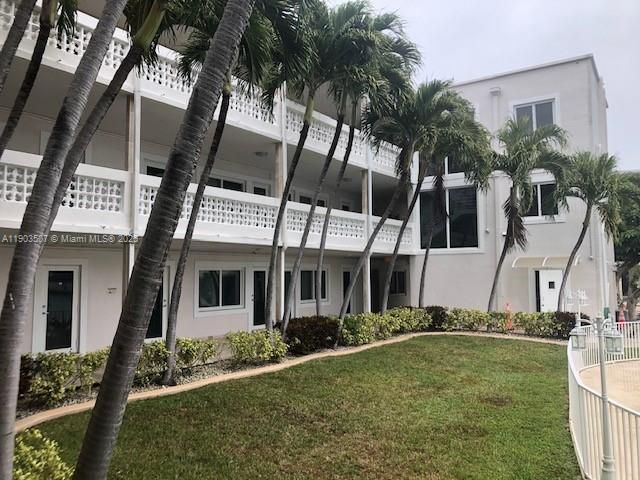 For Rent: $1,850 (53 beds, 53 baths, 46017 Square Feet)