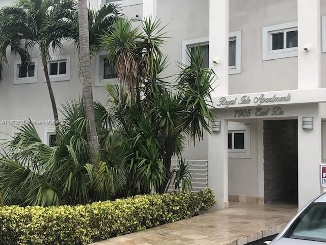 For Rent: $1,850 (53 beds, 53 baths, 46017 Square Feet)