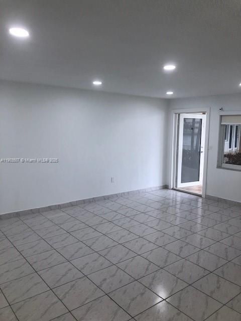 For Rent: $1,850 (53 beds, 53 baths, 46017 Square Feet)