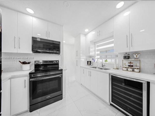 На продажу: $629,900 (4 спален, 2 ванн, 1200 Квадратных фут)