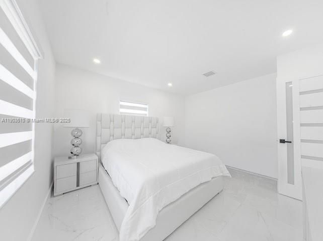 На продажу: $629,900 (4 спален, 2 ванн, 1200 Квадратных фут)