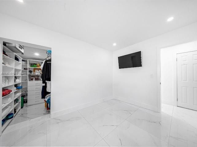 На продажу: $629,900 (4 спален, 2 ванн, 1200 Квадратных фут)