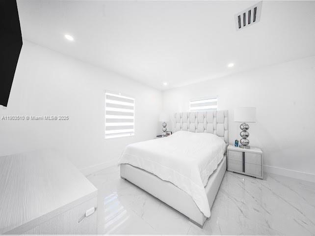 На продажу: $629,900 (4 спален, 2 ванн, 1200 Квадратных фут)