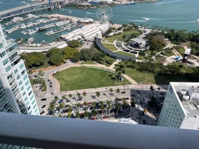 Recently Rented: $2,600 (0 beds, 1 baths, 632 Square Feet)