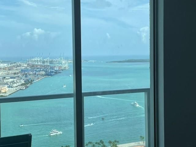 Recently Rented: $2,600 (0 beds, 1 baths, 632 Square Feet)