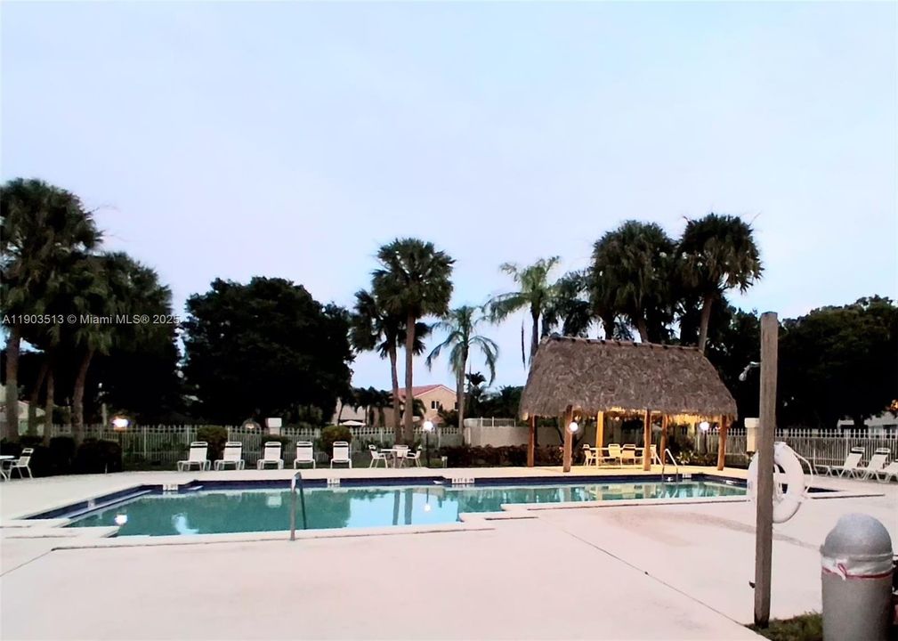 For Sale: $499,500 (3 beds, 2 baths, 1635 Square Feet)