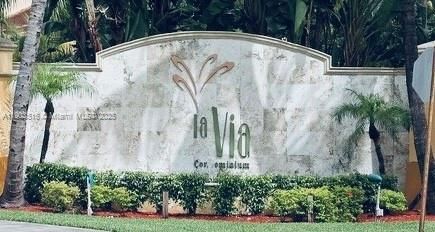 Active With Contract: $1,900 (1 beds, 1 baths, 793 Square Feet)