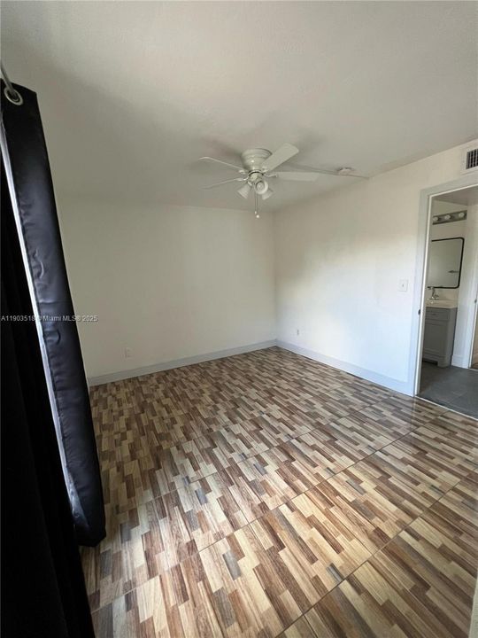 Recently Rented: $2,000 (2 beds, 1 baths, 891 Square Feet)