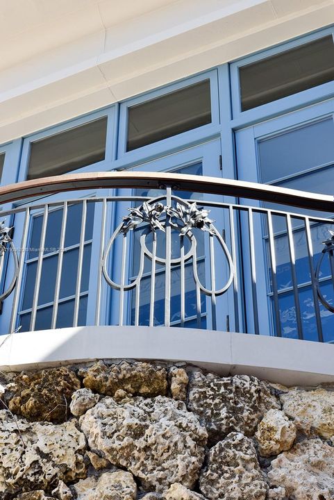 For Sale: $22,500,000 (8 beds, 7 baths, 12023 Square Feet)