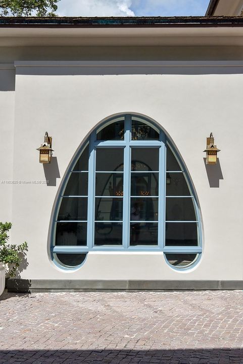 For Sale: $22,500,000 (8 beds, 7 baths, 12023 Square Feet)