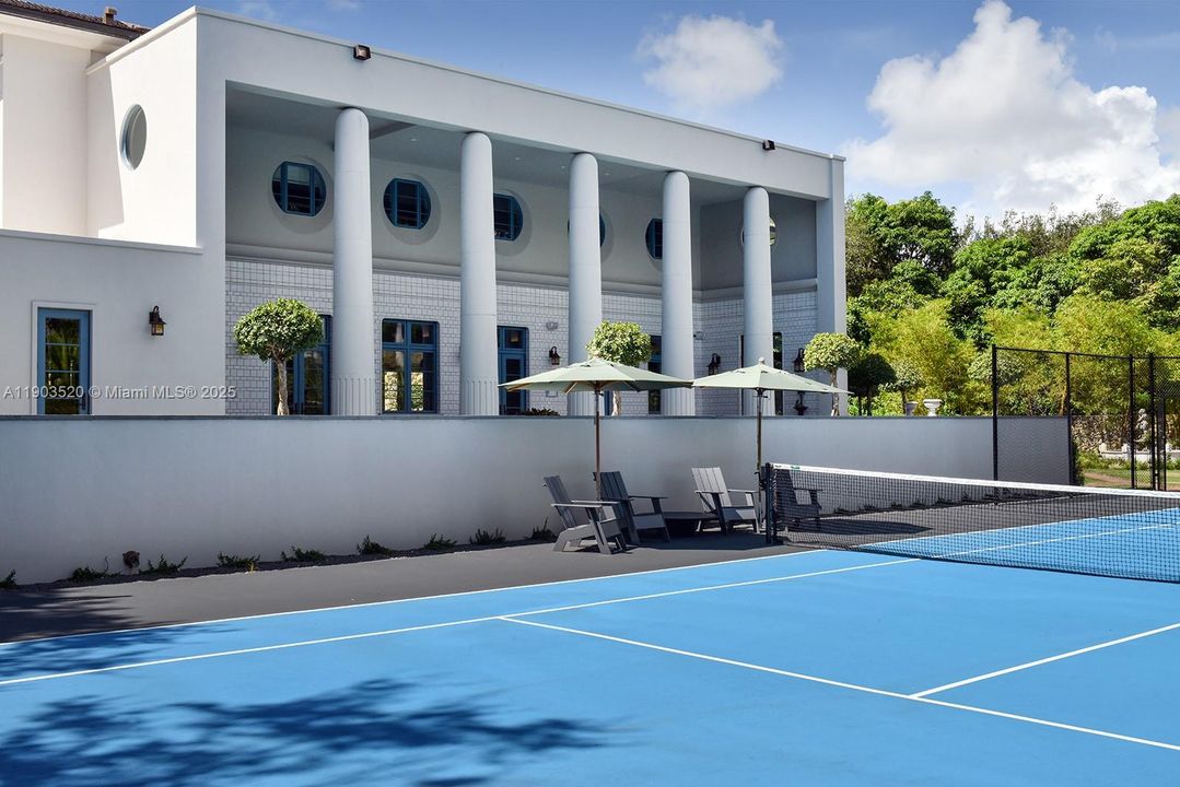 For Sale: $22,500,000 (8 beds, 7 baths, 12023 Square Feet)