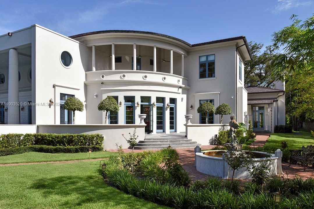 For Sale: $22,500,000 (8 beds, 7 baths, 12023 Square Feet)