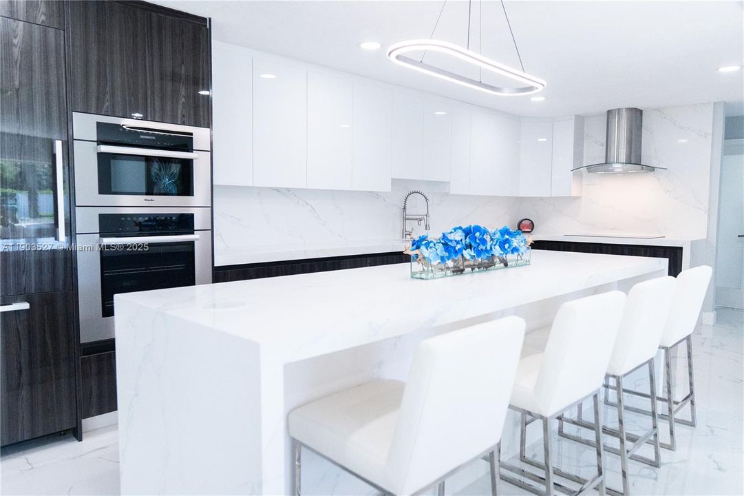 待售: $1,995,000 (5 贝兹, 4 浴室, 3279 平方英尺)