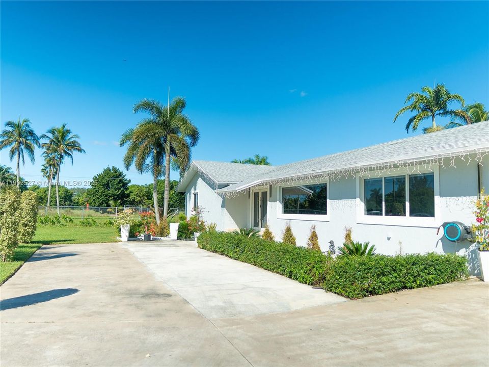 待售: $1,995,000 (5 贝兹, 4 浴室, 3279 平方英尺)