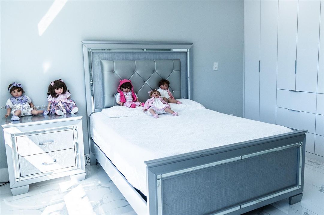 待售: $1,995,000 (5 贝兹, 4 浴室, 3279 平方英尺)