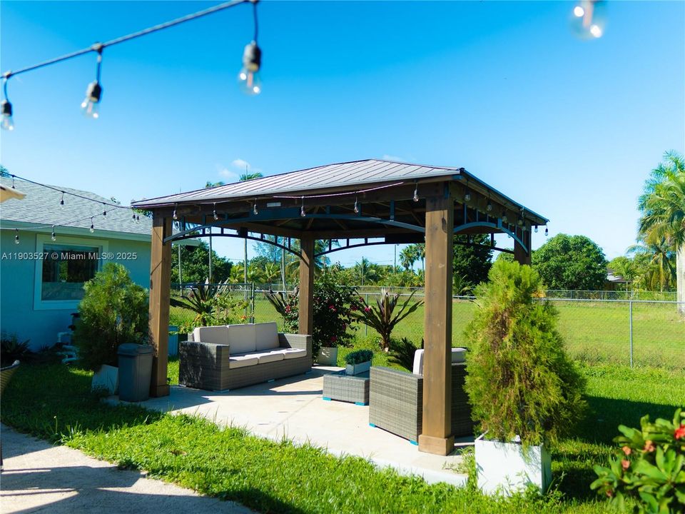 待售: $1,995,000 (5 贝兹, 4 浴室, 3279 平方英尺)