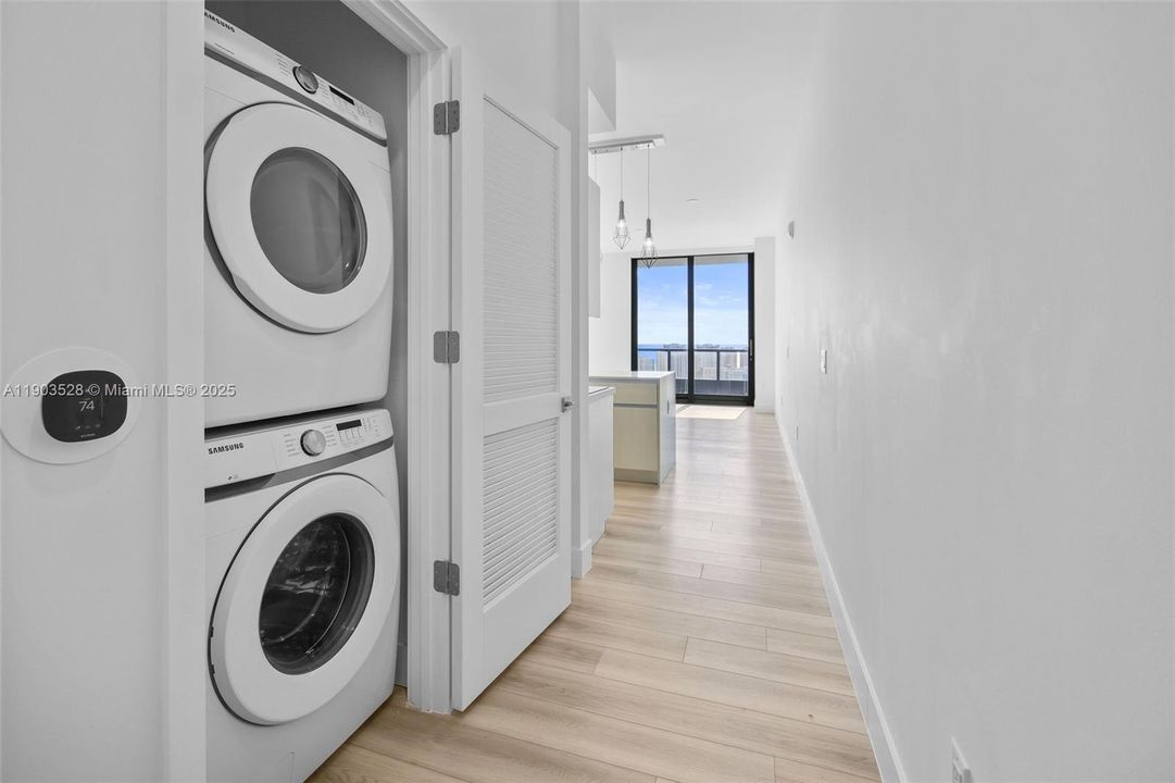 For Rent: $4,438 (2 beds, 2 baths, 1185 Square Feet)