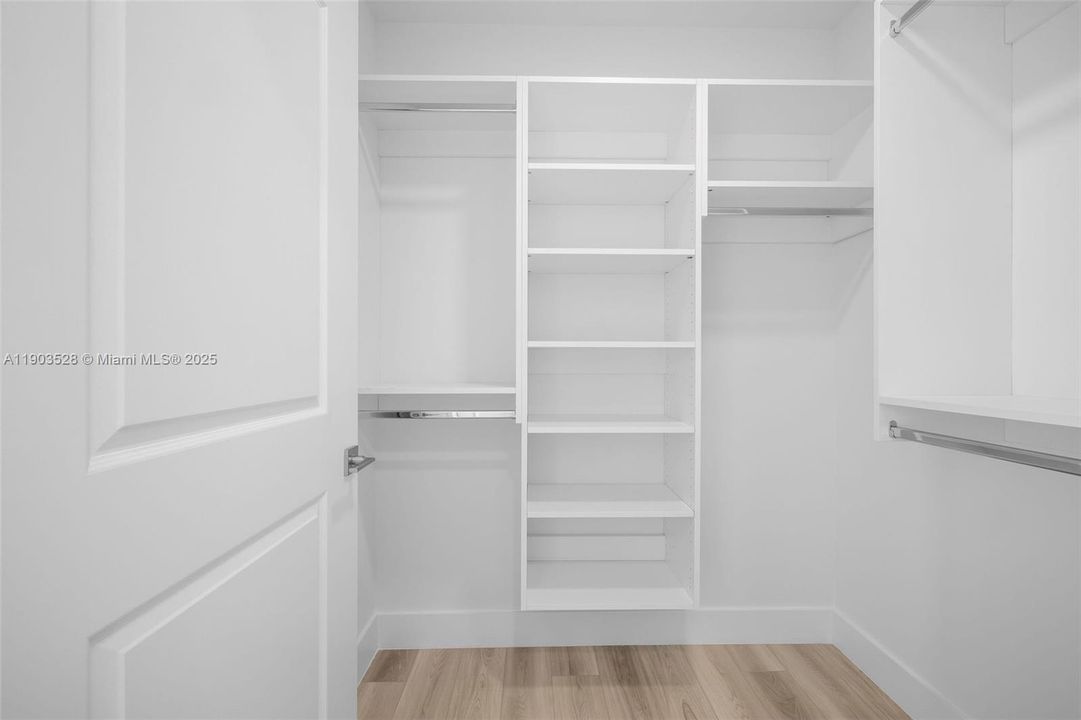 For Rent: $4,438 (2 beds, 2 baths, 1185 Square Feet)