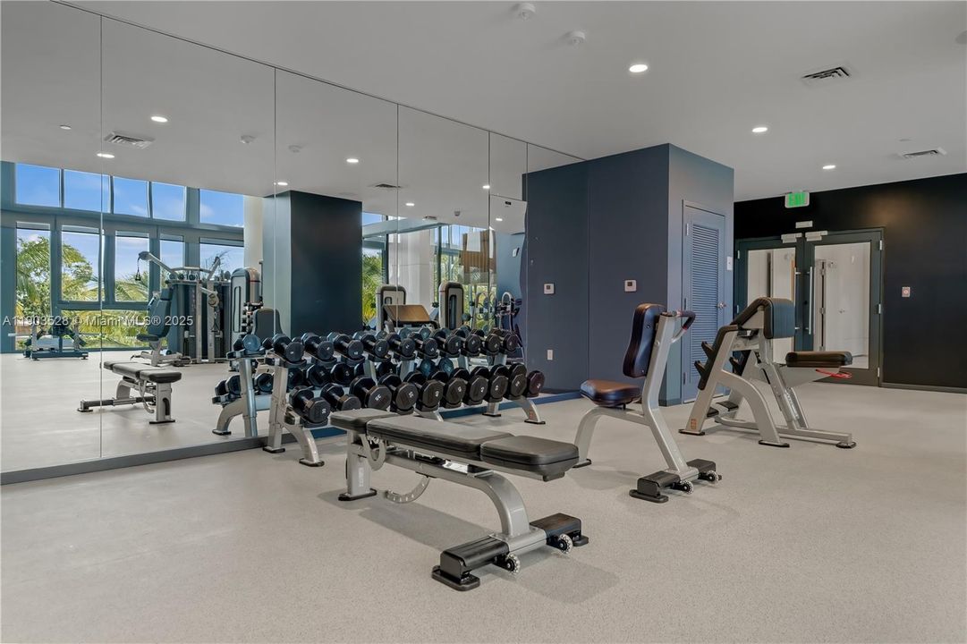 For Rent: $4,438 (2 beds, 2 baths, 1185 Square Feet)