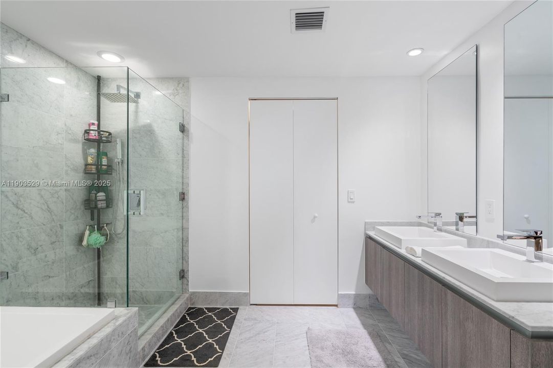 For Rent: $9,000 (3 beds, 4 baths, 1705 Square Feet)