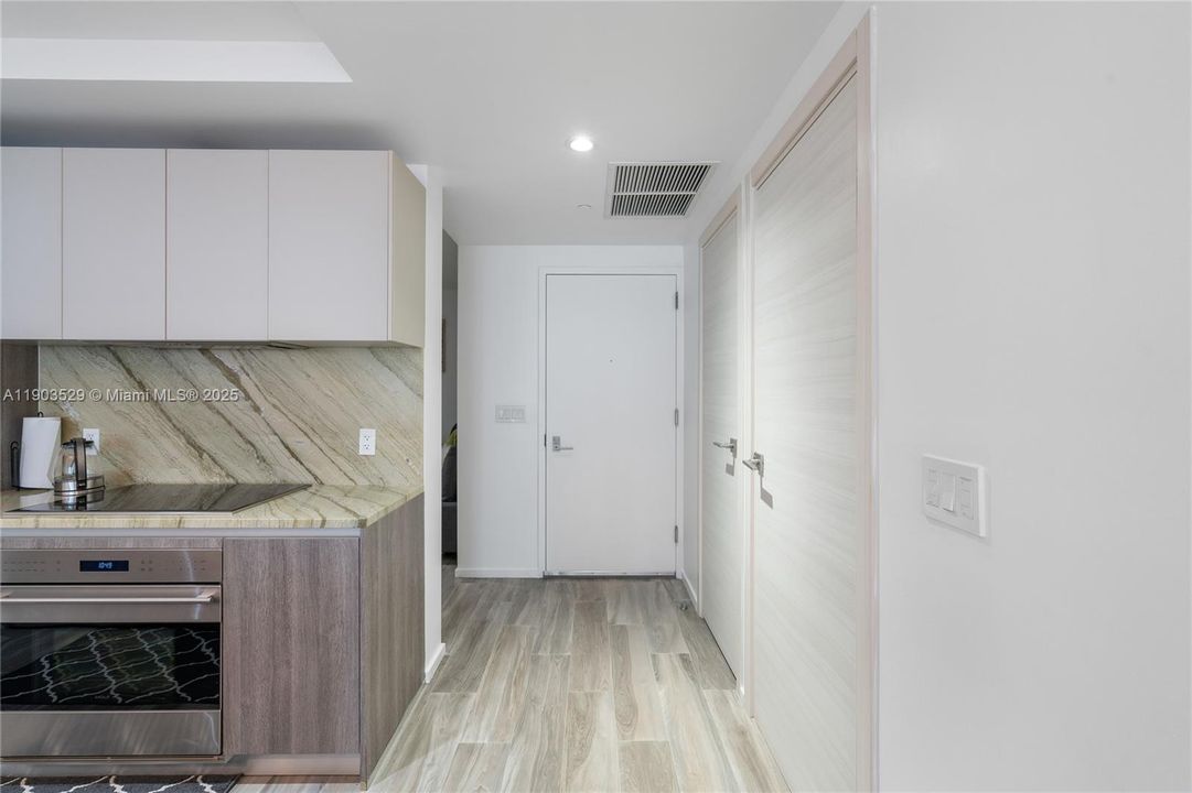 For Rent: $9,000 (3 beds, 4 baths, 1705 Square Feet)