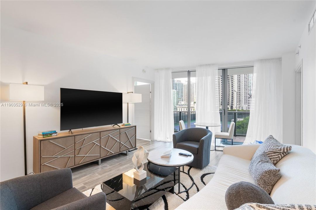 For Rent: $9,000 (3 beds, 4 baths, 1705 Square Feet)