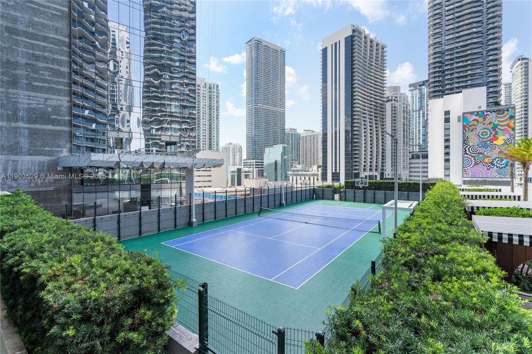 For Rent: $9,000 (3 beds, 4 baths, 1705 Square Feet)