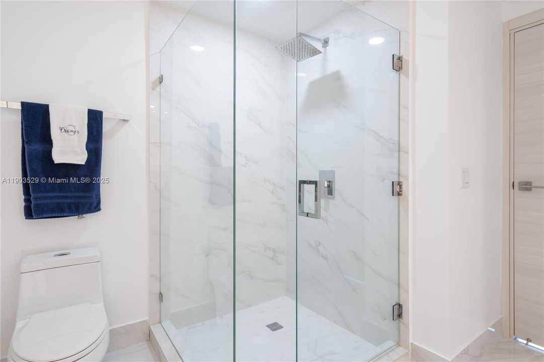 For Rent: $9,000 (3 beds, 4 baths, 1705 Square Feet)